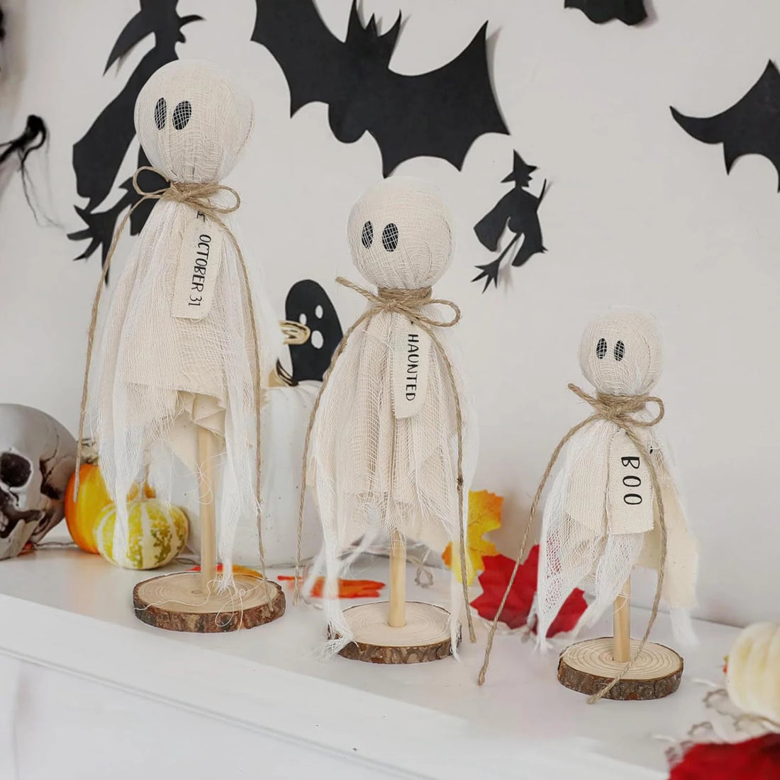 Ghost Wooden Stand Crafts Home Ambience Ornaments Spooky Wooden Decor for Indoor Shopping Centre